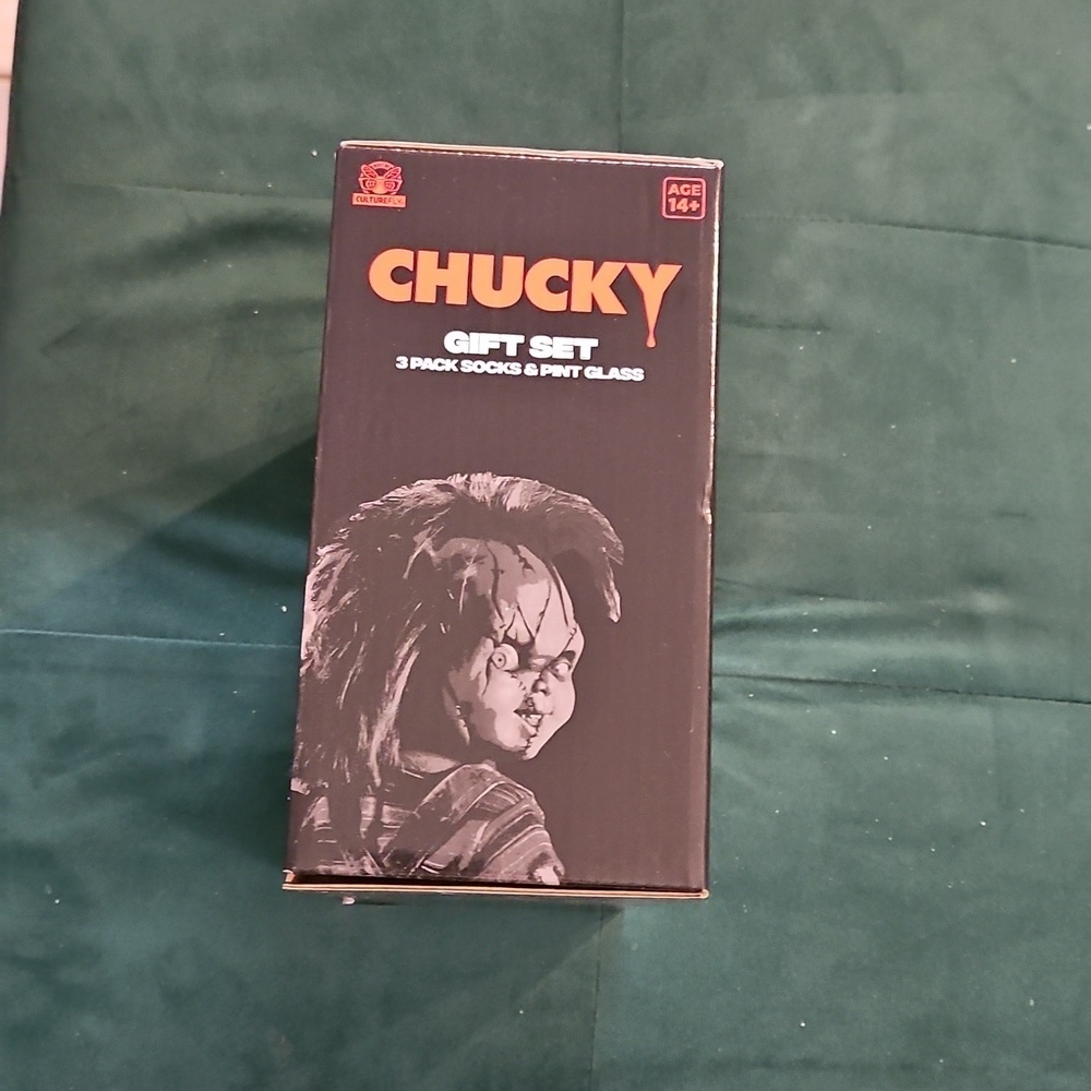 Culture Fly Child's Play Chucky 4 Piece Gift Set 3 Sock Pairs Pint Glass Sz 14+ - Picture 8 of 11